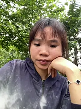 Ngoc-bbi online show from May 4, 6:06 am