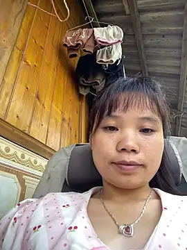 Ngoc-bbi online show from April 8, 1:51 am