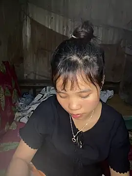 Ngoc-bbi online show from April 4, 2:01 pm