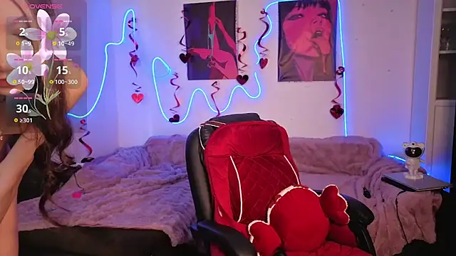 KiraGlam online show from March 12, 8:18 am