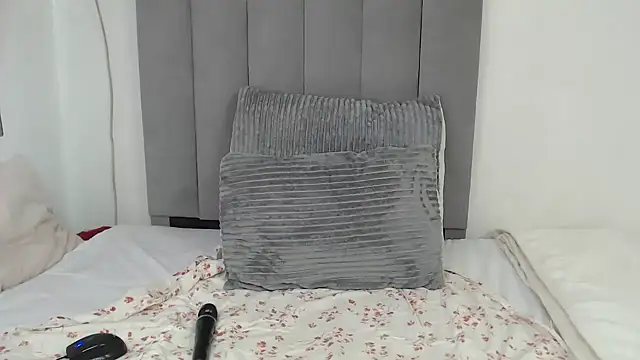 Snapshot of Sexy_melanin17 chatting on October 15, 1:08 pm Sexy melanin17 online show from October 15, 1:08 pm