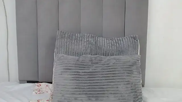 Snapshot of Sexy_melanin17 chatting on October 17, 1:57 pm Sexy melanin17 online show from October 17, 1:57 pm