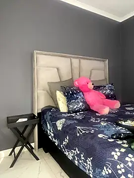 Snapshot of Ebony_Warlock_ chatting on November 21, 7:18 am Ebony Warlock online show from November 21, 7:18 am