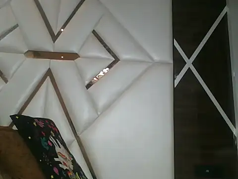 Snapshot of lily_9900 chatting on September 23, 3:52 pm lily 9900 online show from September 23, 3:52 pm