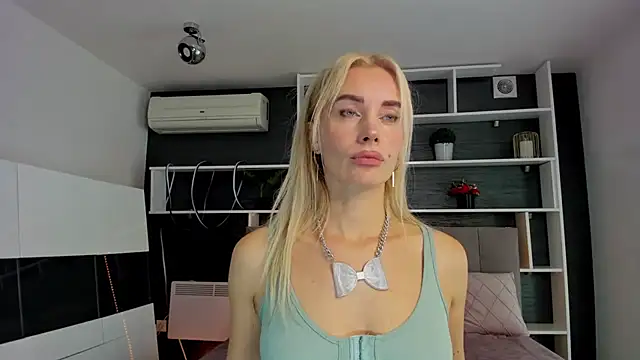 SabrinaSharm online show from September 19, 11:47 am
