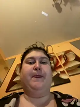 Snapshot of DazzzlingDame chatting on October 20, 10:10 pm DazzzlingDame online show from October 20, 10:10 pm