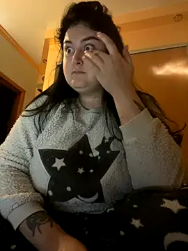 Snapshot of DazzzlingDame chatting on November 13, 2:04 am DazzzlingDame online show from November 13, 2:04 am