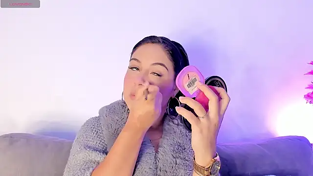 AnaLevii online show from January 15, 9:45 am