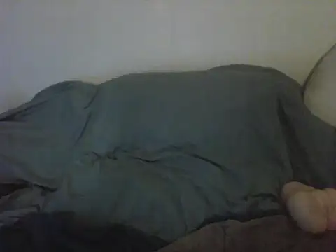 Snapshot of hug9994xxx chatting on February 23, 5:02 pm hug9994xxx online show from February 23, 5:02 pm