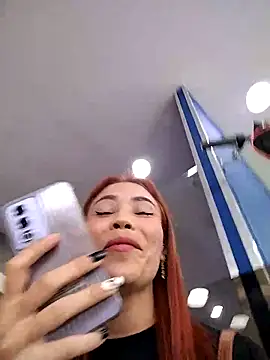 Snapshot of dulcelatin21 chatting on October 9, 7:47 pm dulcelatin21 online show from October 9, 7:47 pm