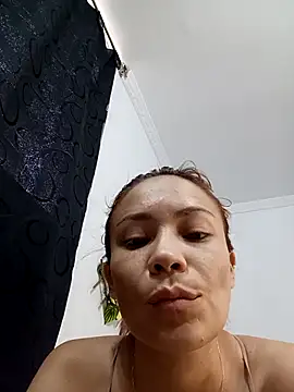 Snapshot of dulcelatin21 chatting on October 26, 6:30 pm dulcelatin21 online show from October 26, 6:30 pm