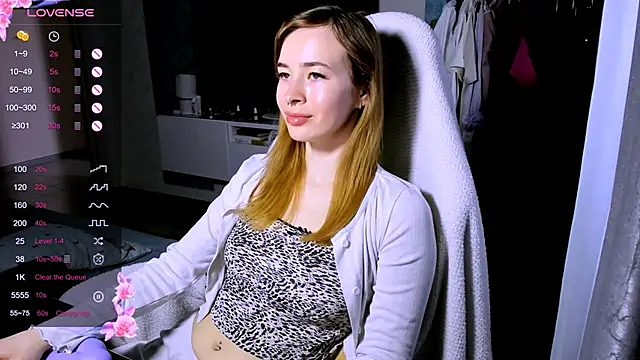 ZoyaMill online show from April 3, 7:15 am