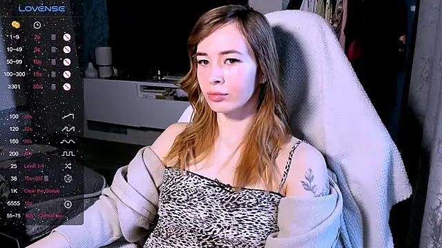 ZoyaMill online show from March 9, 7:45 am