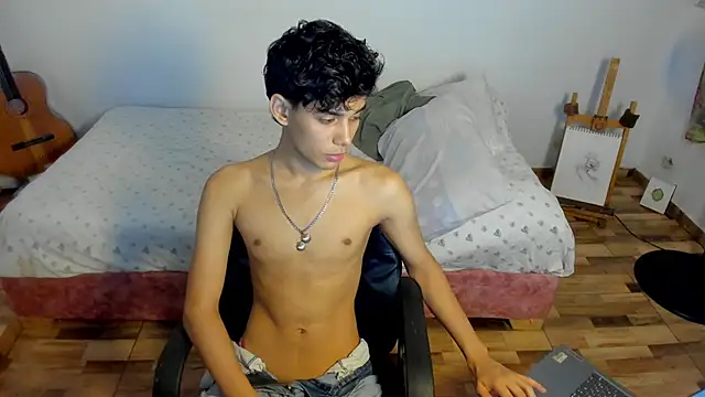 AliottTwink online show from January 9, 2:18 am