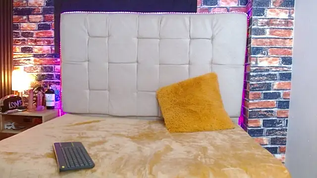 marilunabrown303av online show from November 1, 2:33 pm