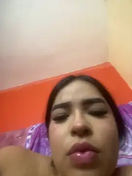 SweetSophie26 online show from June 23, 3:04 am