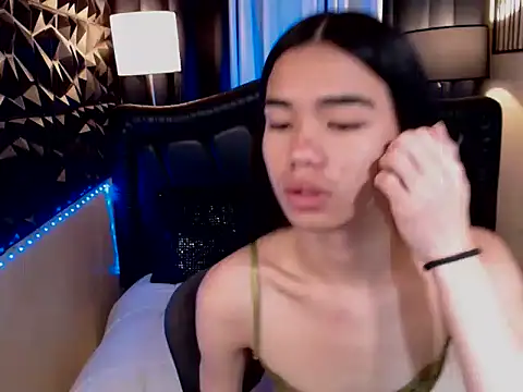 KatalunaBrown online show from March 13, 3:44 am