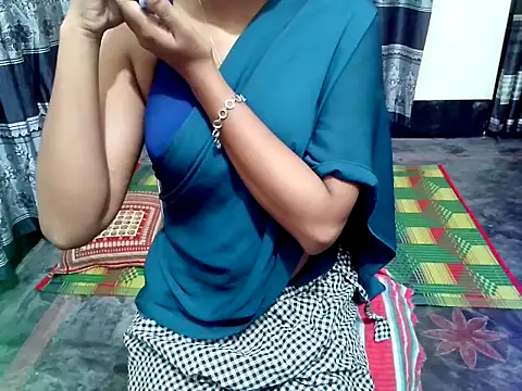 Snapshot of blackpori chatting on October 16, 2:42 am blackpori online show from October 16, 2:42 am