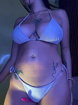 Snapshot of marian_boobss chatting on February 5, 1:51 pm marian boobss online show from February 5, 1:51 pm