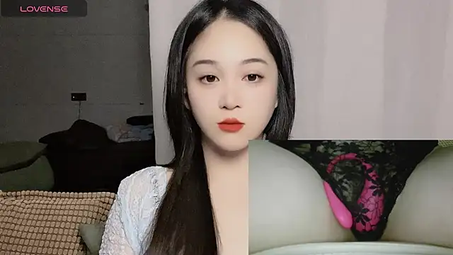 woaiqinqin online show from October 3, 4:30 pm