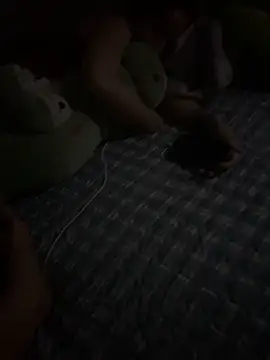 letruong6879 online show from September 17, 6:54 pm