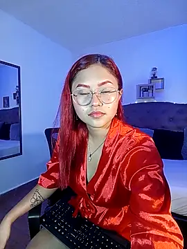 MAYASMITH   online show from February 6, 5:25 am