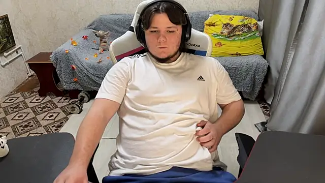 desiredude9 online show from October 20, 6:52 pm