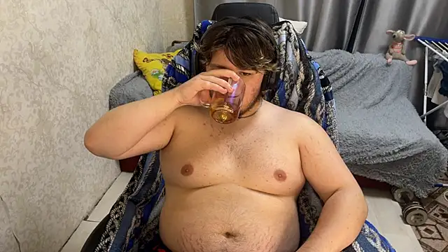 desiredude9 online show from September 18, 6:33 pm