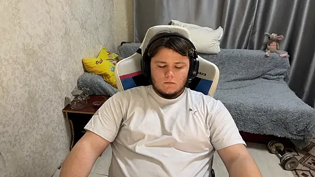 desiredude9 online show from September 23, 6:37 pm