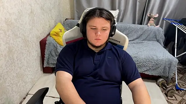 desiredude9 online show from September 30, 6:25 pm