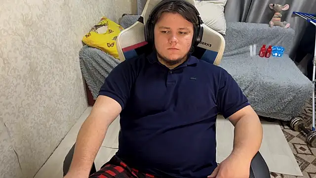 desiredude9 online show from October 2, 7:39 pm