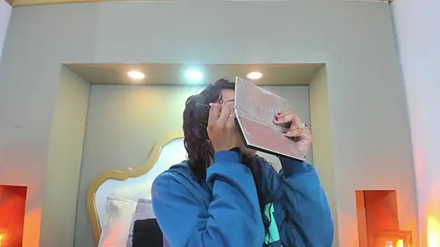 Snapshot of AteneaGreyy chatting on October 24, 12:04 pm AteneaGreyy online show from October 24, 12:04 pm