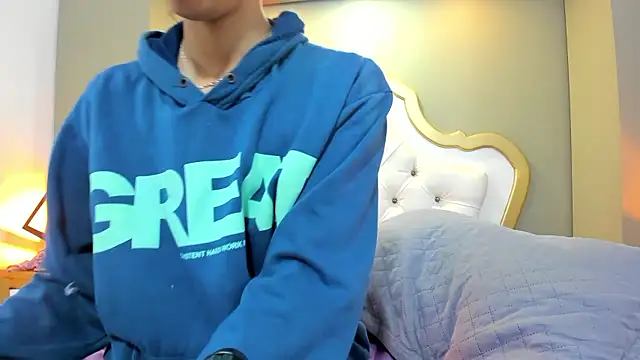 Snapshot of AteneaGreyy chatting on November 30, 1:17 am AteneaGreyy online show from November 30, 1:17 am