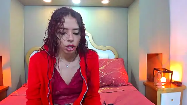 Snapshot of AteneaGreyy chatting on December 5, 12:15 pm AteneaGreyy online show from December 5, 12:15 pm