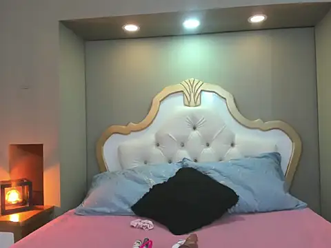 Snapshot of AteneaGreyy chatting on October 8, 11:56 am AteneaGreyy online show from October 8, 11:56 am