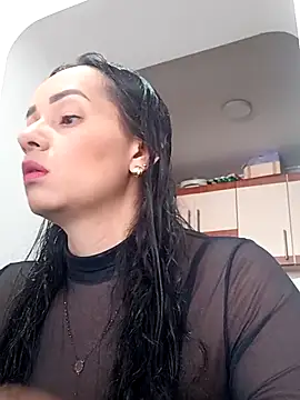 Snapshot of sarita_star chatting on June 10, 3:24 pm sarita star online show from June 10, 3:24 pm