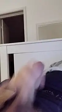 Snapshot of NewJoiner chatting on November 15, 6:12 pm NewJoiner online show from November 15, 6:12 pm