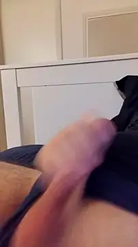 Snapshot of NewJoiner chatting on November 22, 11:25 pm NewJoiner online show from November 22, 11:25 pm