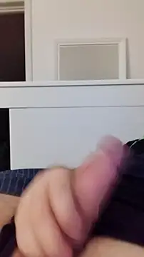 Snapshot of NewJoiner chatting on October 8, 8:42 pm NewJoiner online show from October 8, 8:42 pm