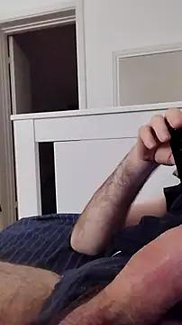 Snapshot of NewJoiner chatting on October 28, 6:51 pm NewJoiner online show from October 28, 6:51 pm