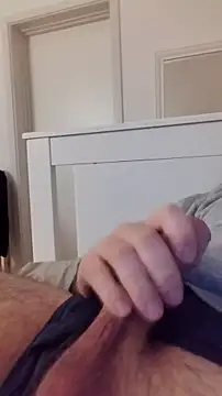 Snapshot of NewJoiner chatting on December 4, 6:29 pm NewJoiner online show from December 4, 6:29 pm