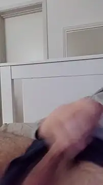 Snapshot of NewJoiner chatting on December 3, 6:40 pm NewJoiner online show from December 3, 6:40 pm