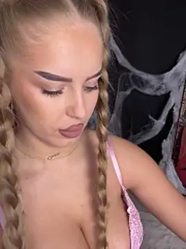 AubrieleRouj1 online show from October 25, 4:07 pm