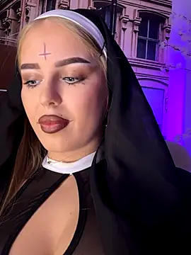 AubrieleRouj1 online show from October 31, 4:58 pm