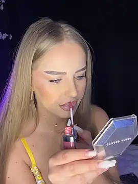 AubrieleRouj1 online show from February 9, 5:11 pm