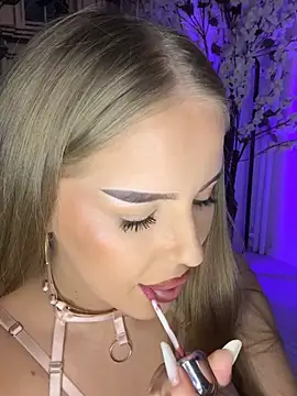 AubrieleRouj1 online show from January 12, 6:04 pm