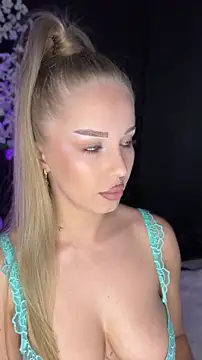 AubrieleRouj1 online show from May 17, 4:51 pm