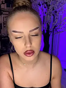 AubrieleRouj1 online show from January 13, 5:17 pm