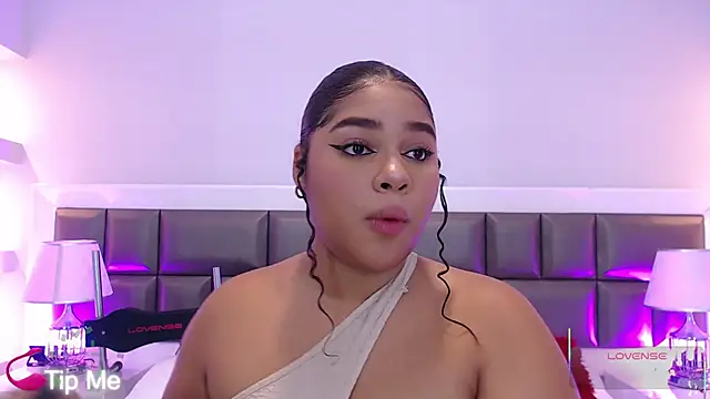 LennaEvans online show from December 5, 11:09 am