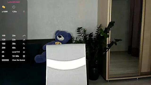 Snapshot of SaraShine_ chatting on September 15, 7:14 pm SaraShine online show from September 15, 7:14 pm